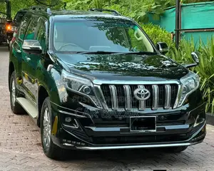 Toyota Land Cruiser Prado 2010 Black