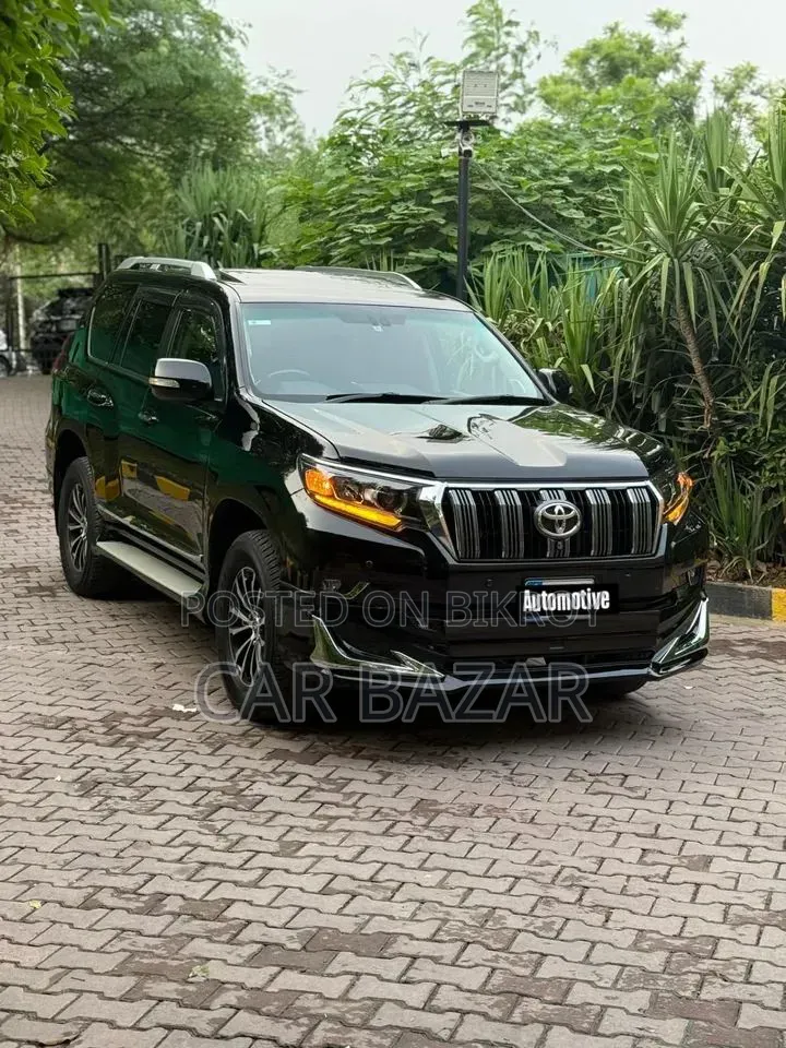 Toyota Land Cruiser Prado 2013 Black