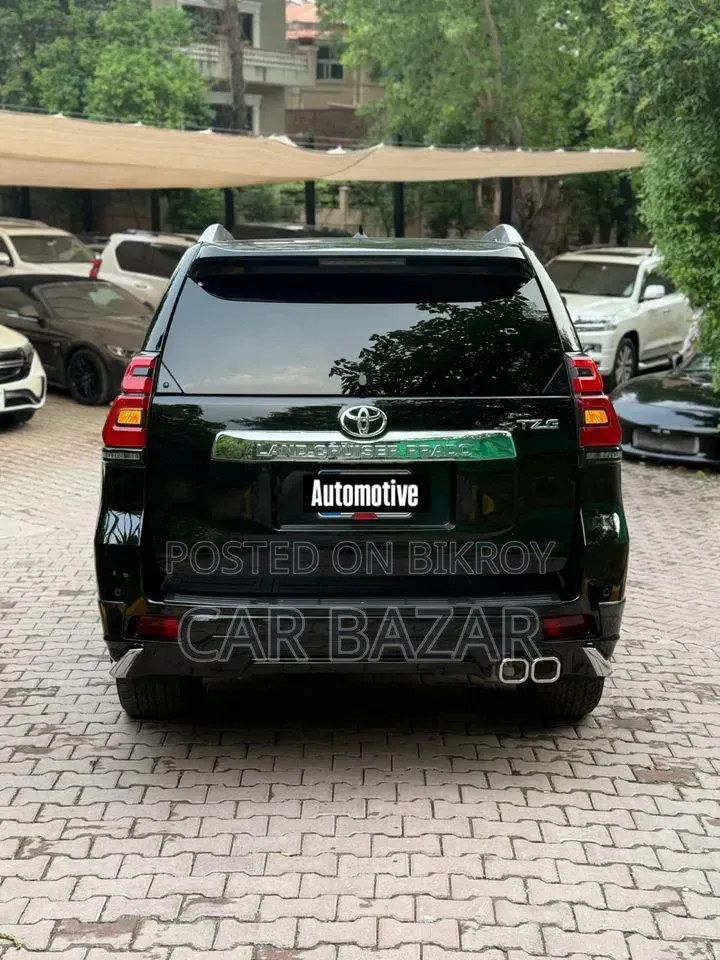Toyota Land Cruiser Prado 2013 Black