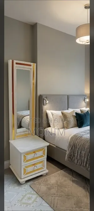Master Bed Mirror Side Table !!