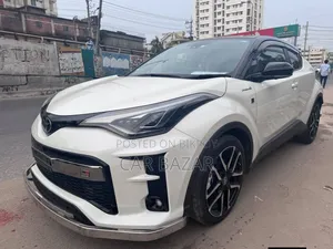 Toyota C-HR 2020 পার্ল