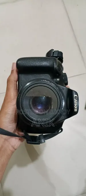 DSLR Camera