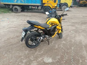 Suzuki Gixxer Monotone 2025 Yellow