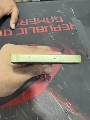 স্যামসাং গ্যালাক্সি এ২৫ ২৫৬ জিবি হলুদ