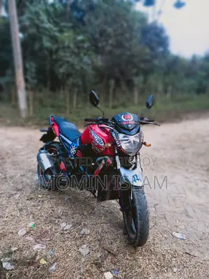 ইয়ামাহা ২০১৩ লাল