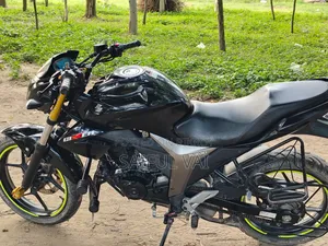 সুজুকি জিক্সার মনোটোন ২০২৪ কালো