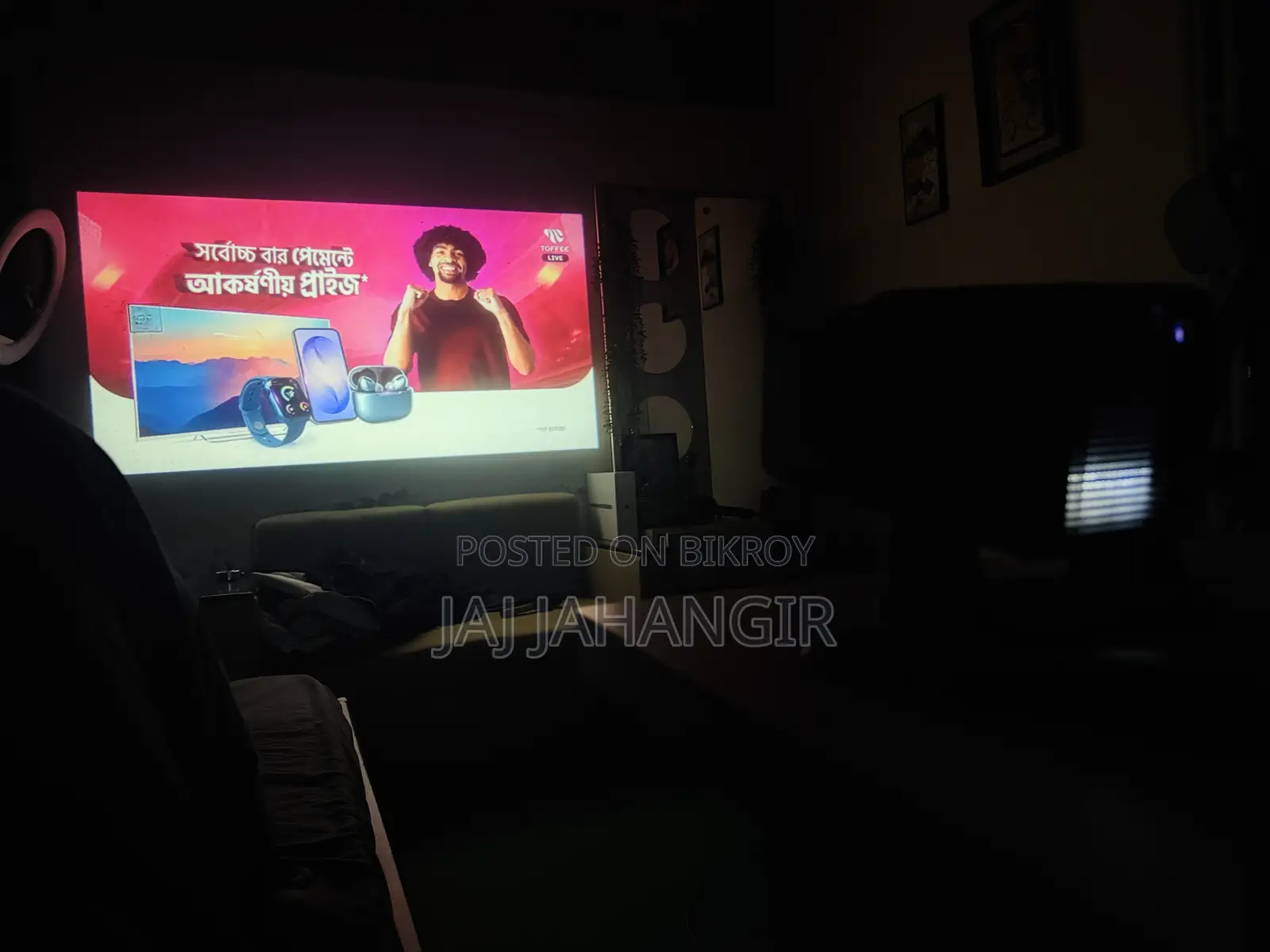 Hy320 Smart Android Projector (2GB/16GB) – Like New