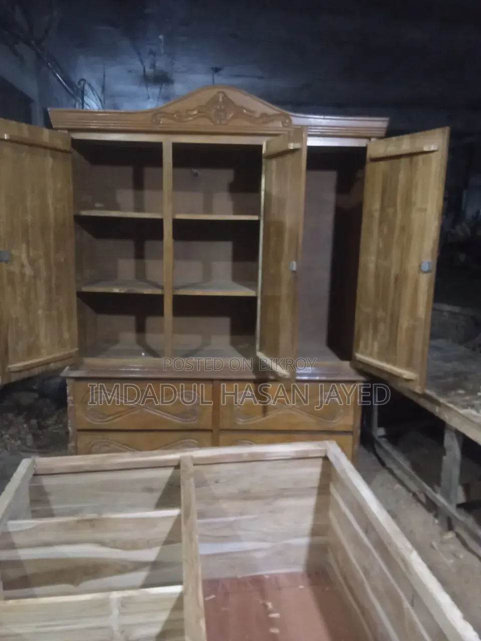 Royal Elegance: Premium Teak Wood 3-Door Wardrobe