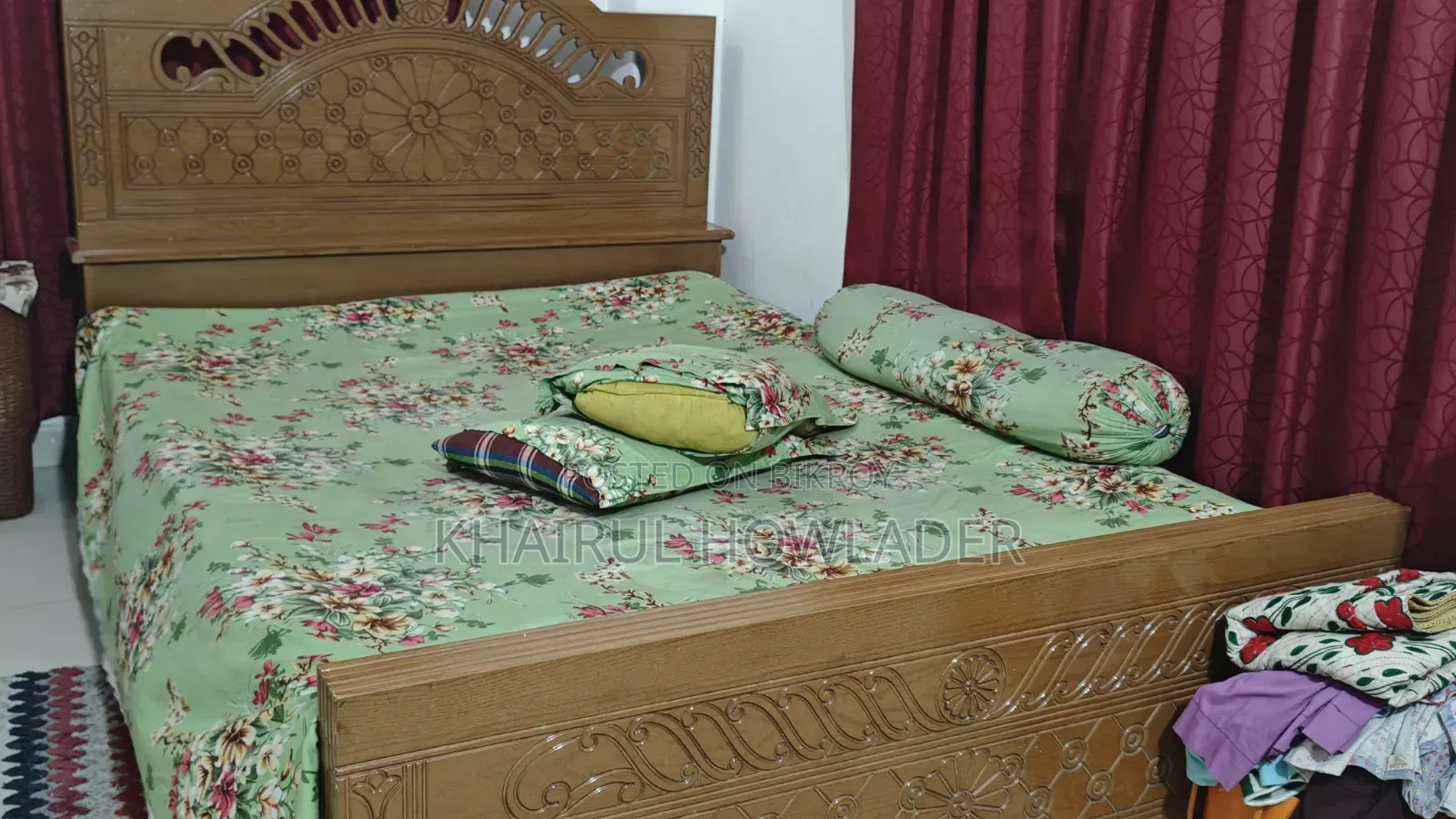 ২ জনের বিছানা এবং ড্রেসিং টেবিল
