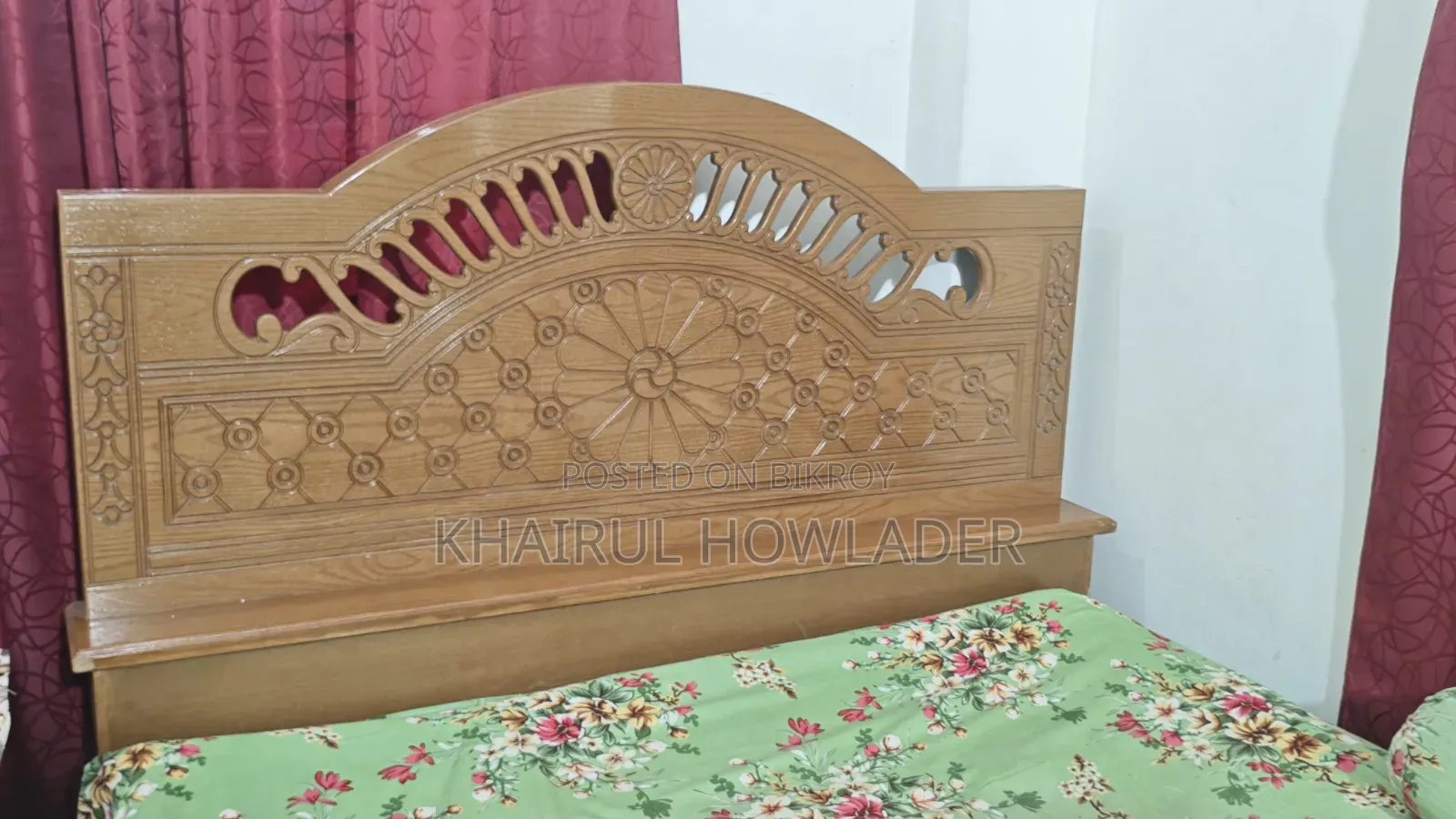 ২ জনের বিছানা এবং ড্রেসিং টেবিল
