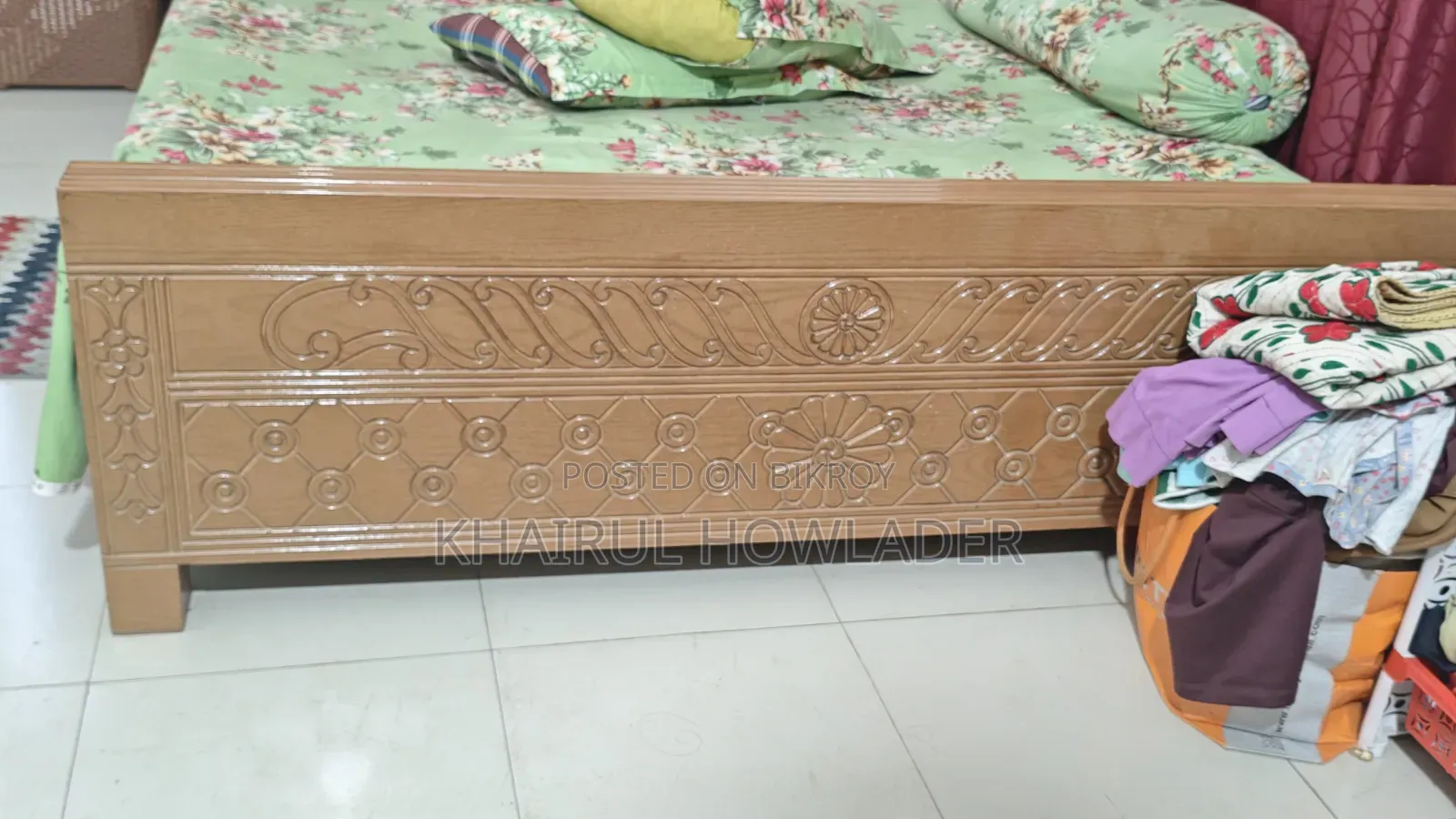 ২ জনের বিছানা এবং ড্রেসিং টেবিল