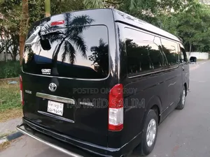 সিলেটে হাইয়েস জাম্বো রেন্টাল | ১০-১৩ সিটার এসি গাড়ি