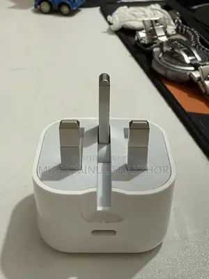 Apple 20w Adapter (3 Pin)