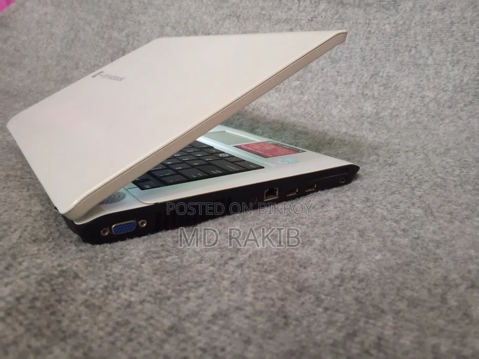 Laptop Toshiba Dynabook T552 2GB Intel Core 2 Duo HDD 320GB