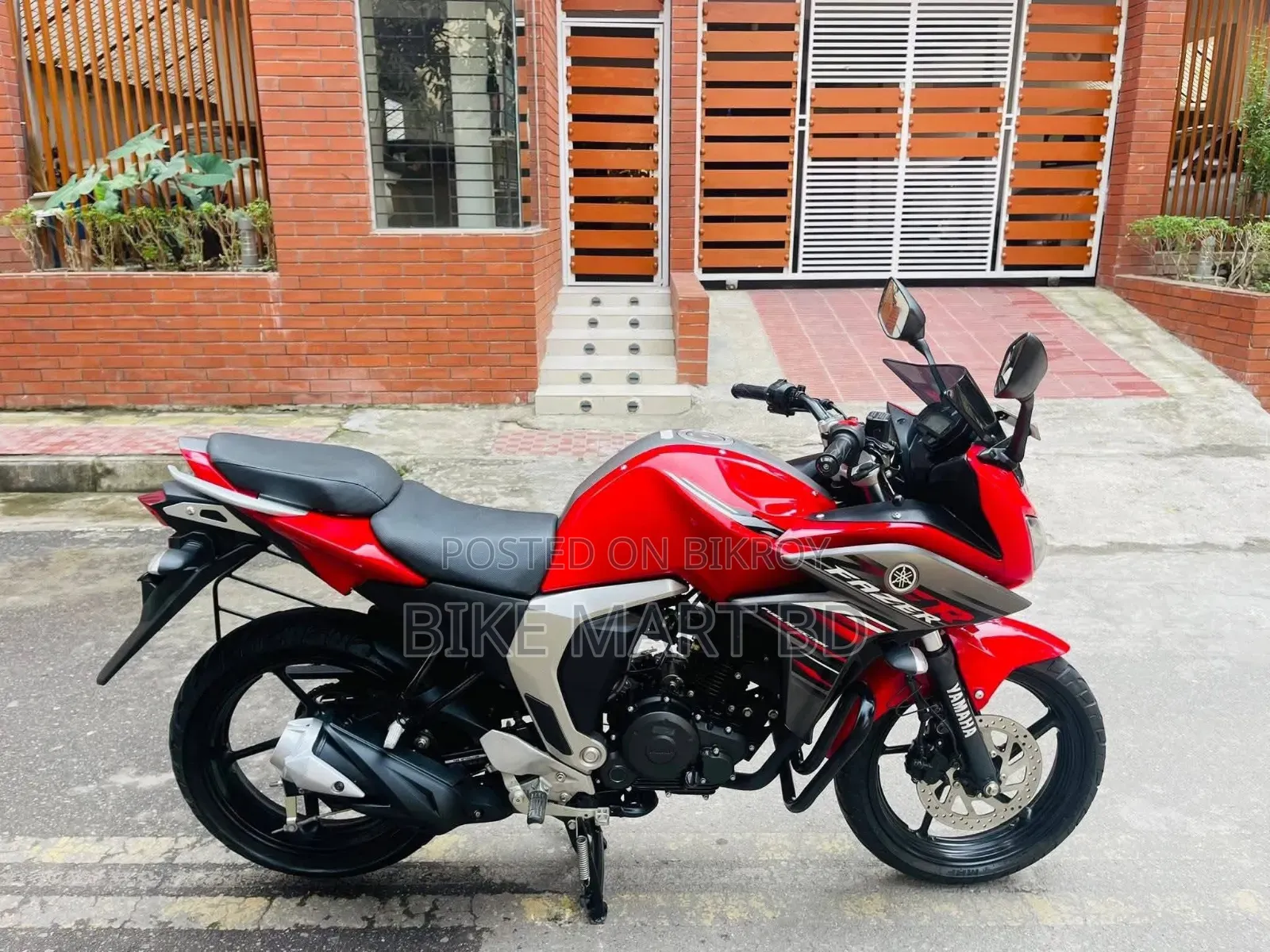 Yamaha 2026 Red