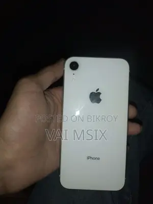 অ্যাপল আইফোন এক্সআর ৬৪ জিবি হোয়াইট
