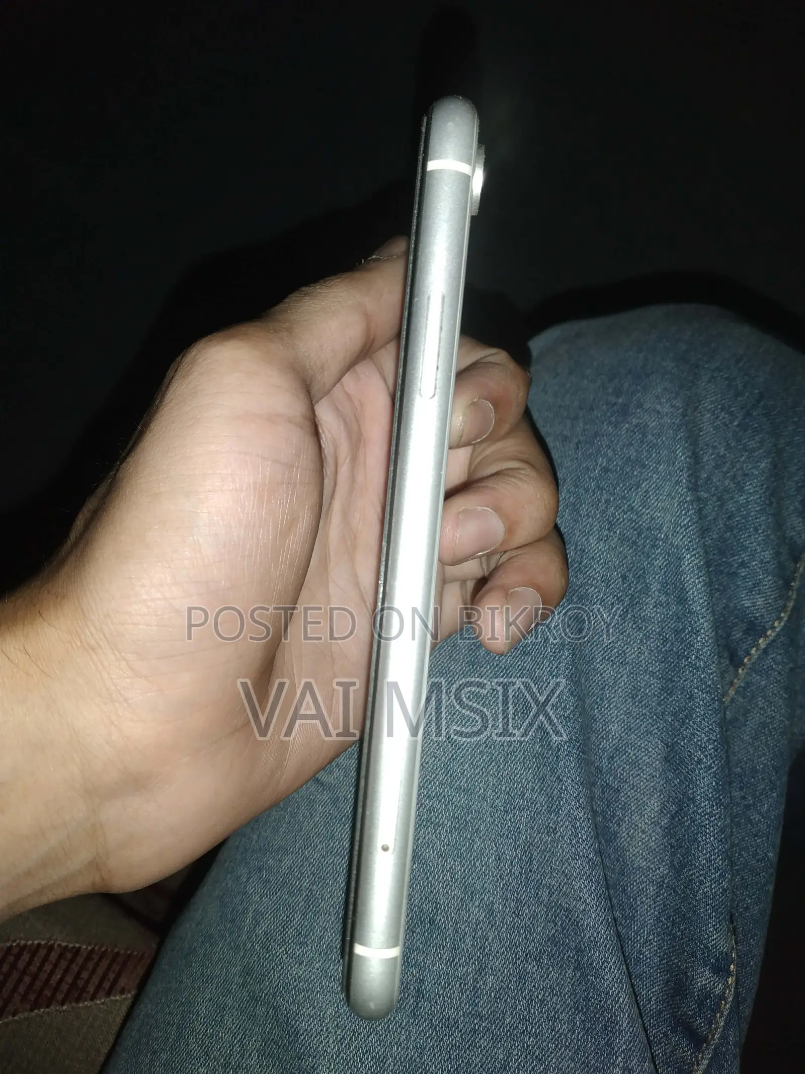 Apple iPhone XR 64 GB White