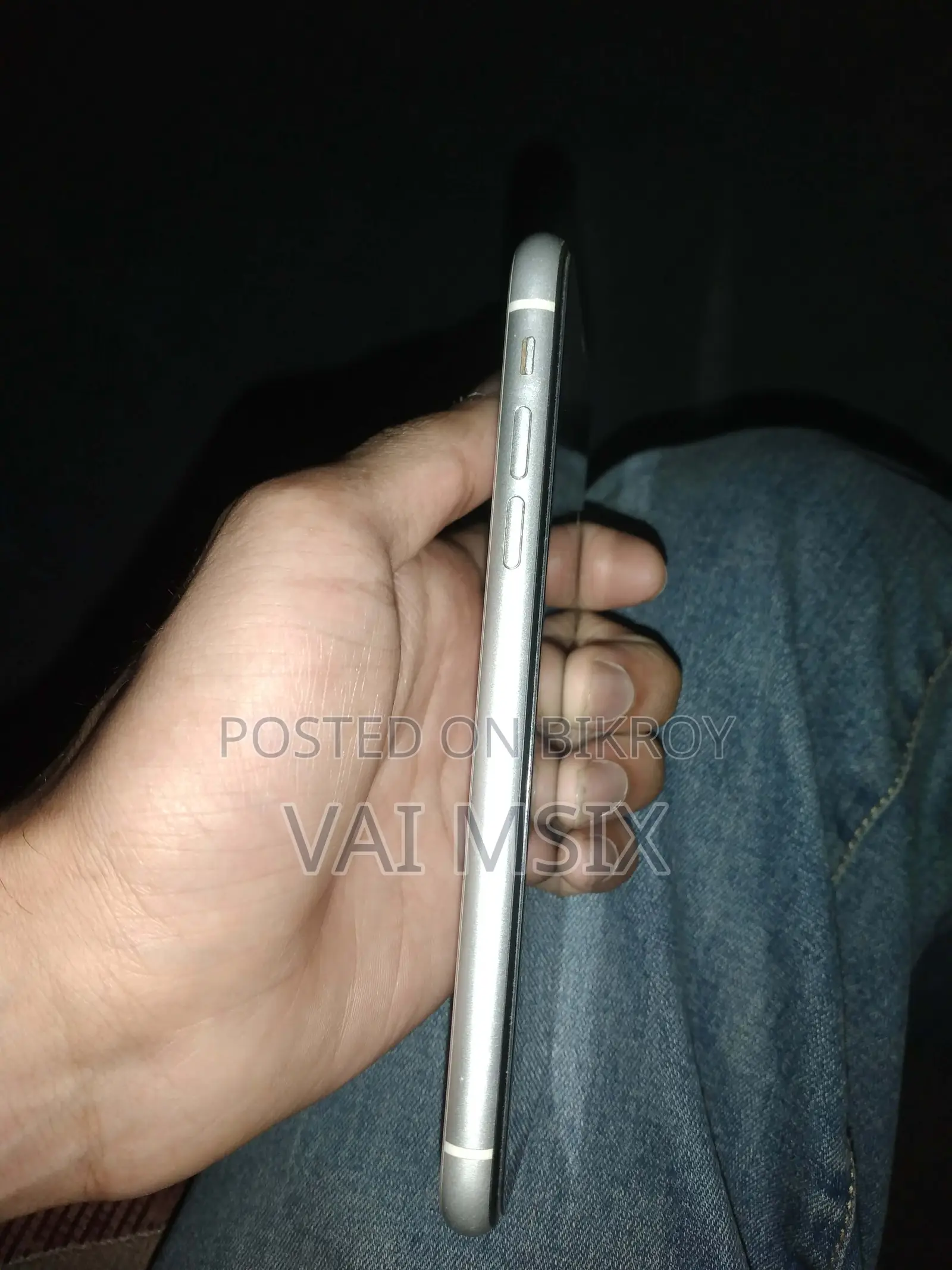 Apple iPhone XR 64 GB White