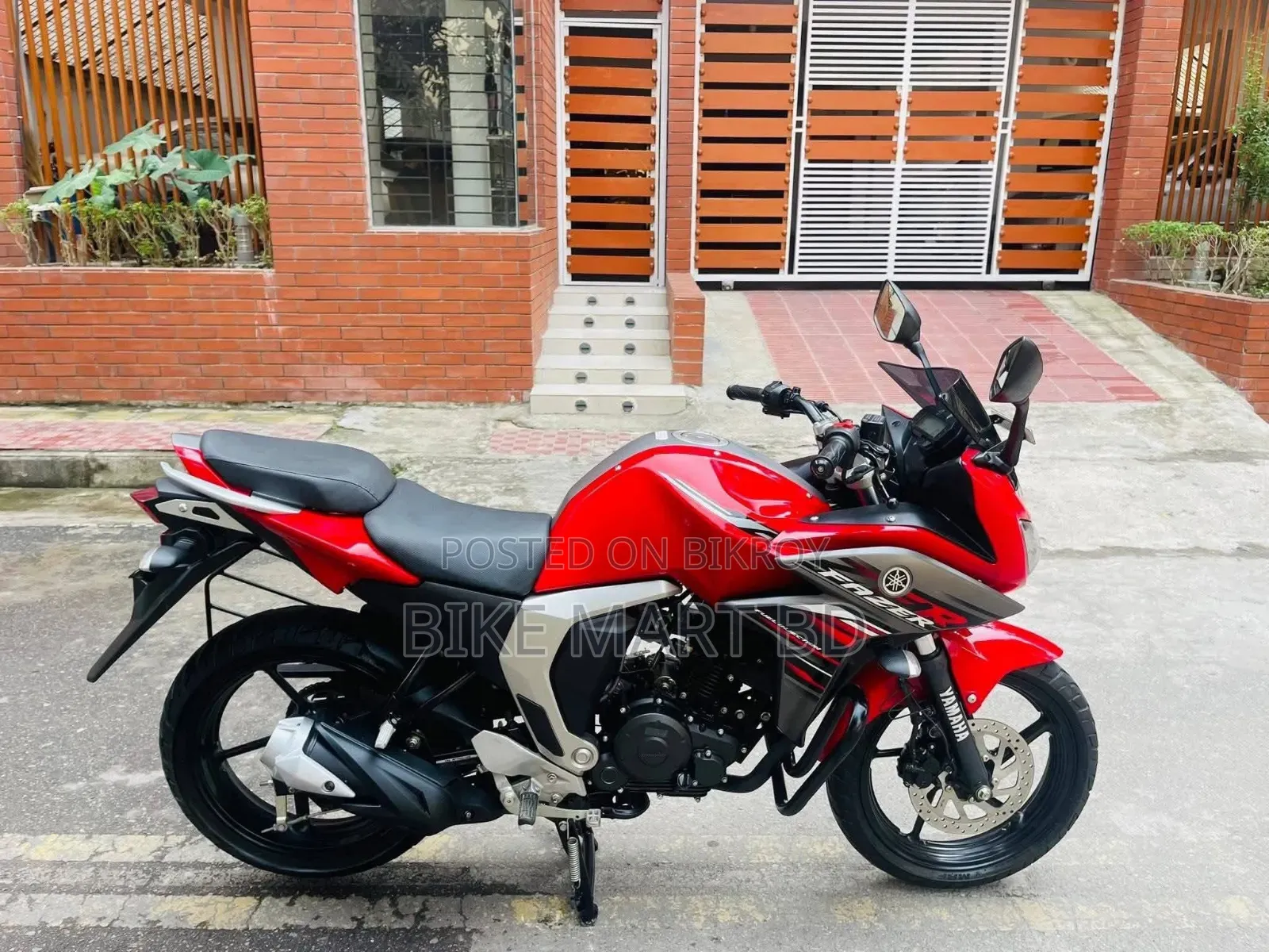 Yamaha 2026 Red