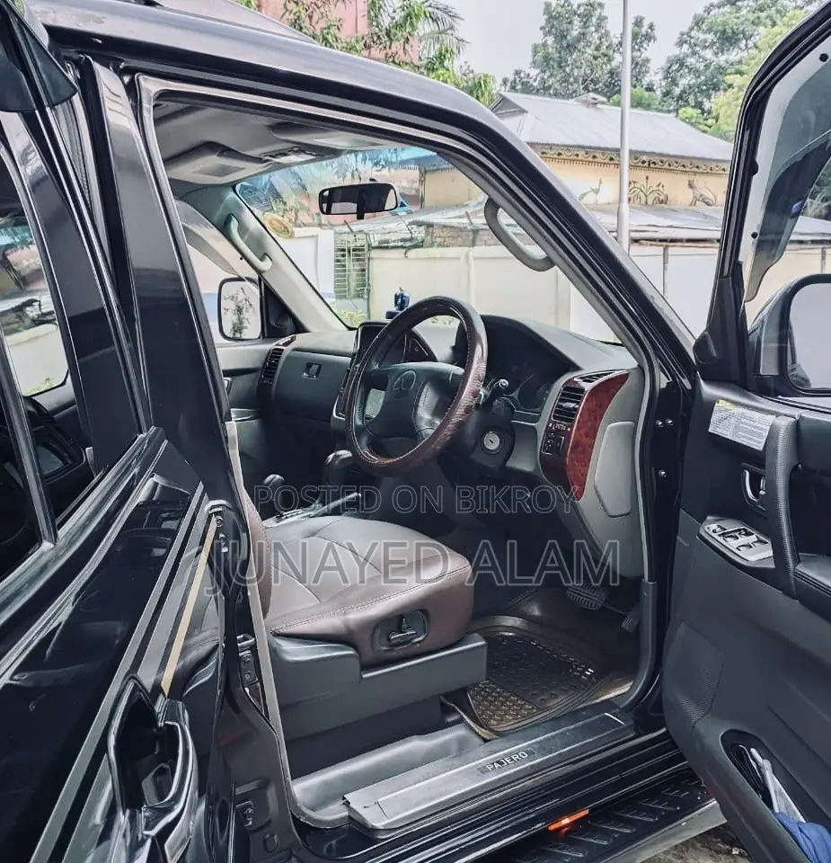 Mitsubishi Pajero 2003 Black