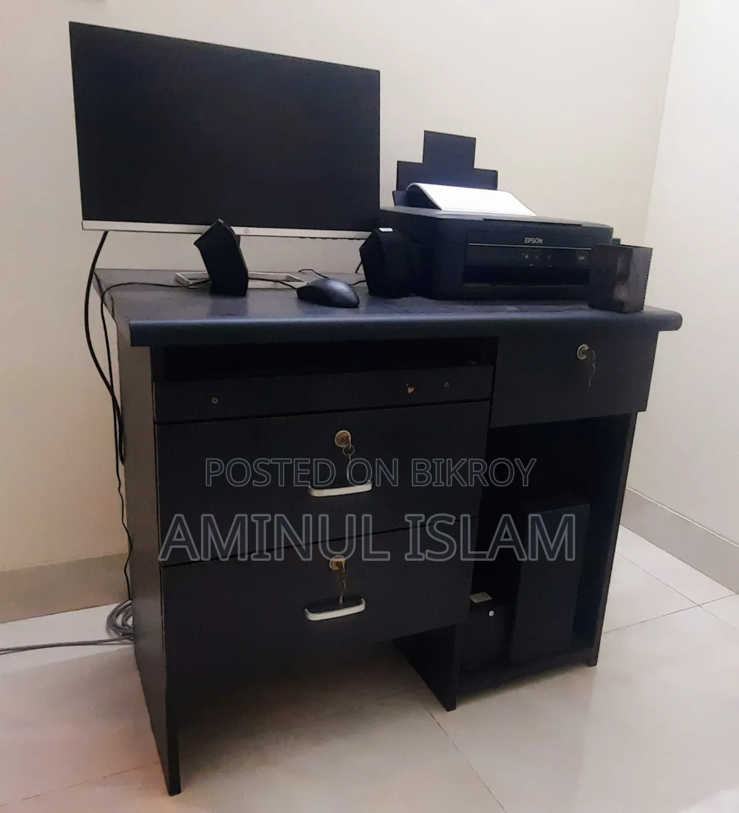 Gorgeous Computer/Executive Table