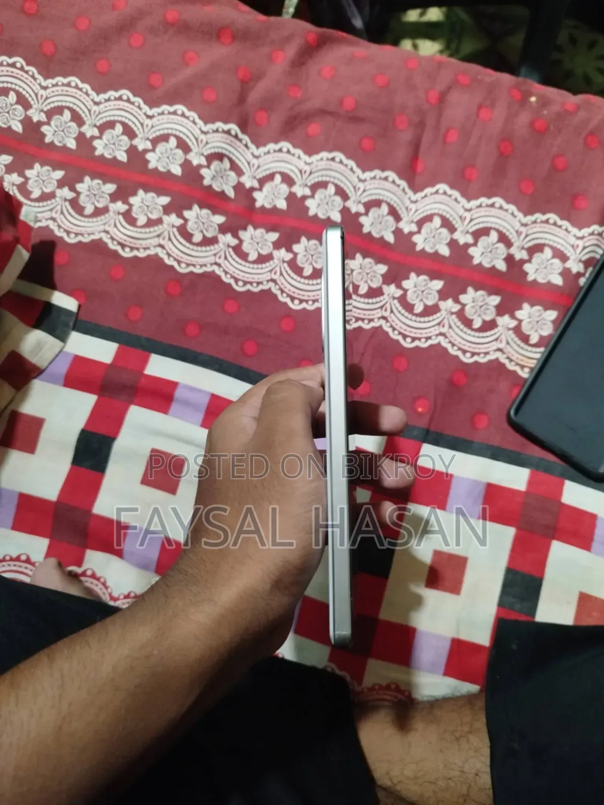 iQOO 256 GB White