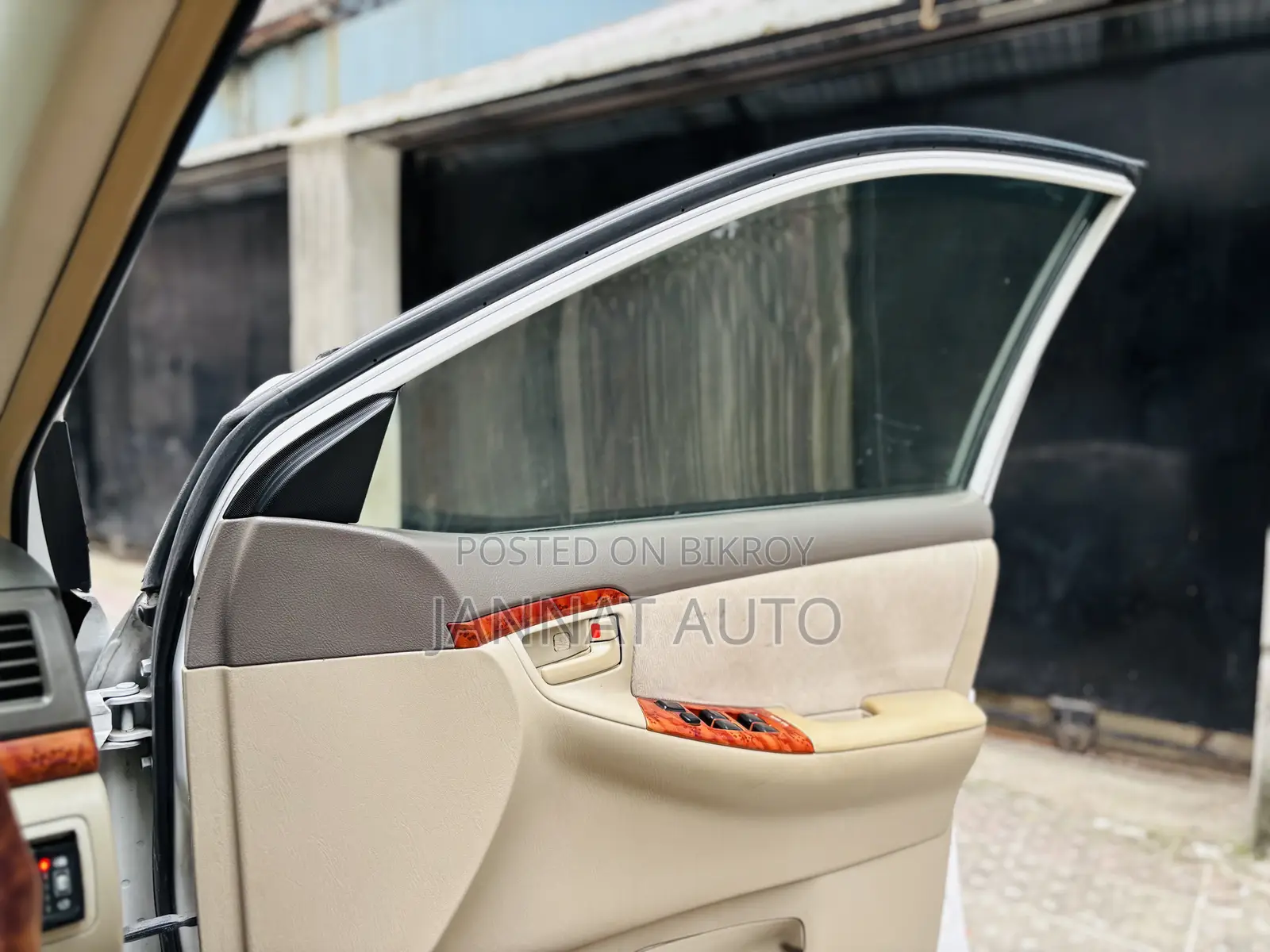 Toyota Corolla 2005 White