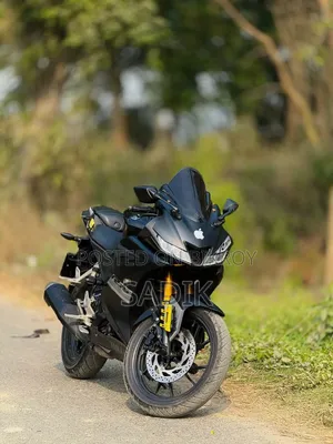 ইয়ামাহা আর১৫ ভি৩ ২০২৪ ব্ল্যাক