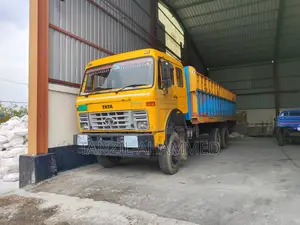 District Truck ( Tata)