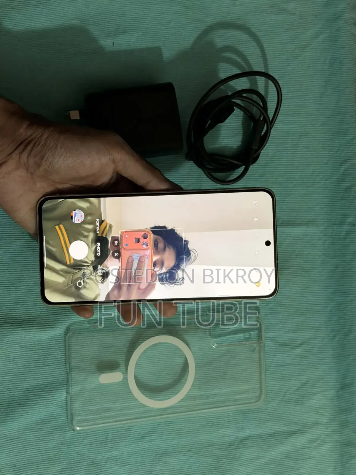 স্যামসাং গ্যালাক্সি এস২১+ ৫জি ১২৮ জিবি গোল্ড