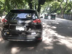 নিসান এক্স-ট্রেইল ২০১৮ গ্রে
