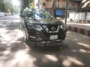 নিসান এক্স-ট্রেইল ২০১৮ গ্রে