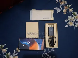 মটোরোলা এজ ৫০ ফিউশন ১২৮ জিবি