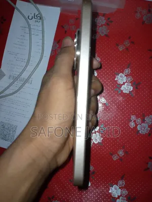 অনার ৪০০ ২৫৬ জিবি