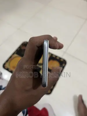 Apple iPhone 8 64 GB White