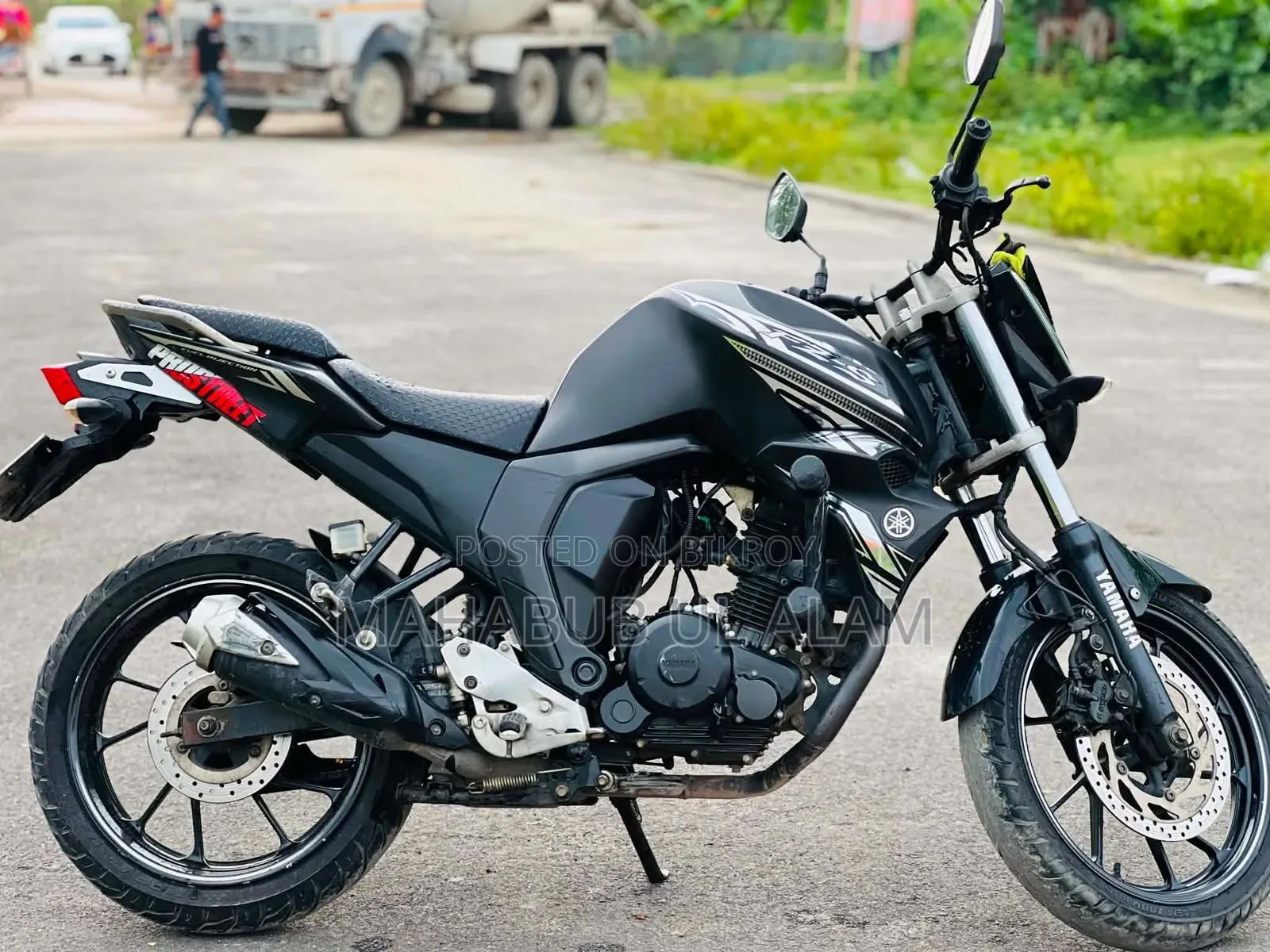 Yamaha FZ6 2023 Black
