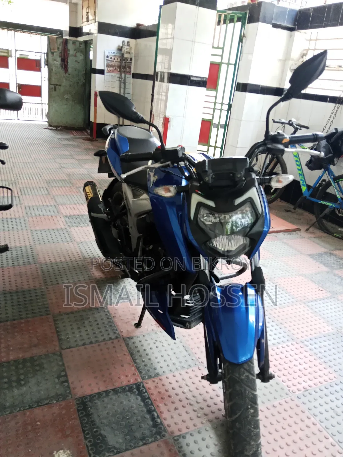 TVS Apache RTR 160 4V 2022 Blue