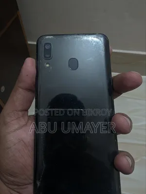 Samsung Galaxy A20 32 GB Black