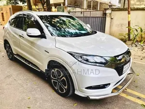 Honda Vezel 2017 White