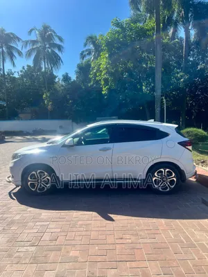 Honda Vezel 2017 White