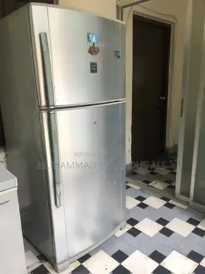 একটি Sharp রানিং ফ্রিজ বিক্রি করবো