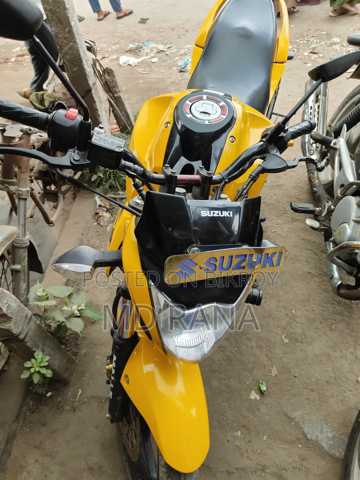 Suzuki Gixxer Monotone 2024 Yellow