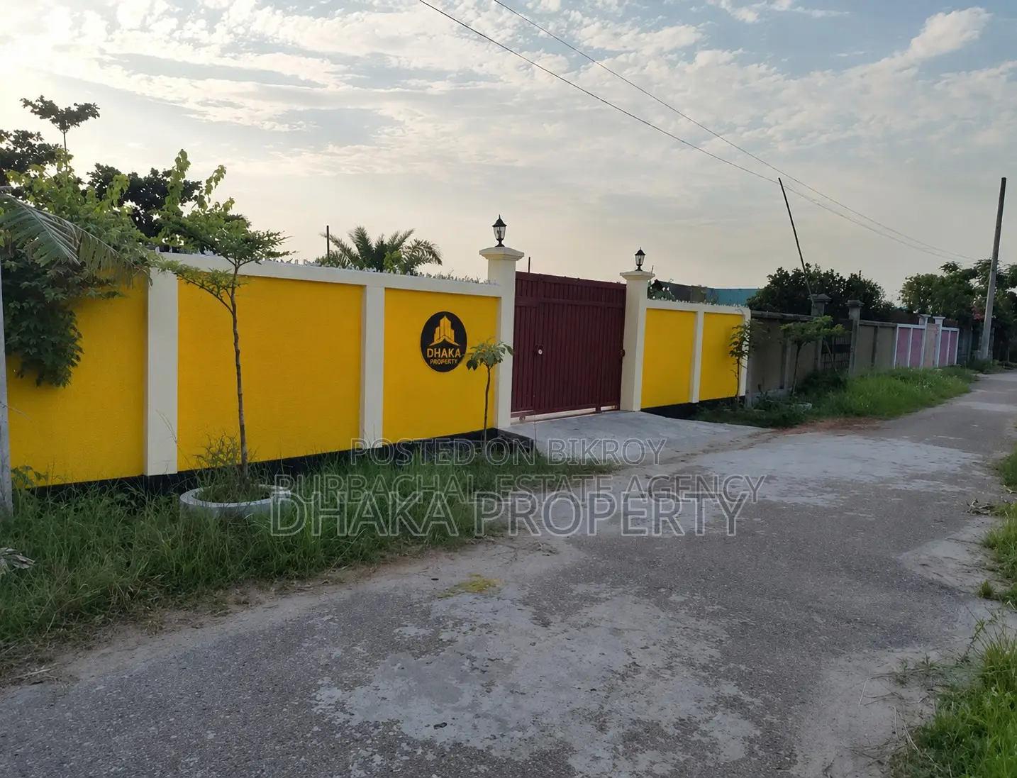 300ft Road, 20 Katha Plot, South Facing, Sector-9