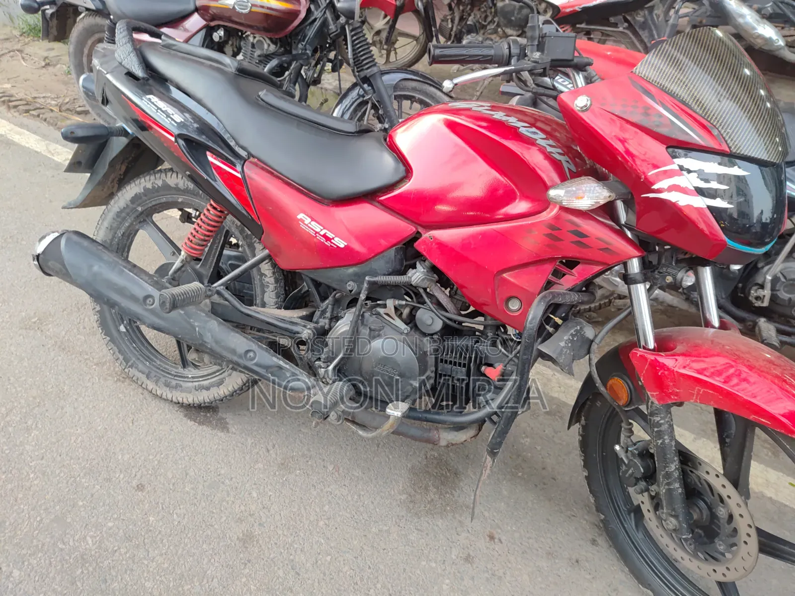 Hero Glamour 2013 Red