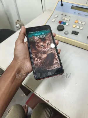 Apple iPhone 8 Plus 64 GB Red