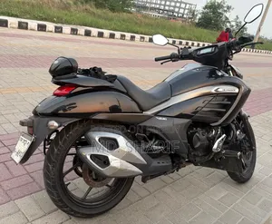 Suzuki Intruder 2022 Black