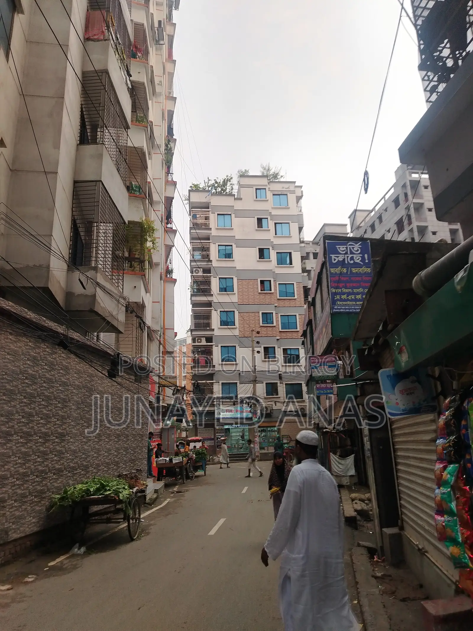 Furnished 4-bedroom House in Banasree for sale
