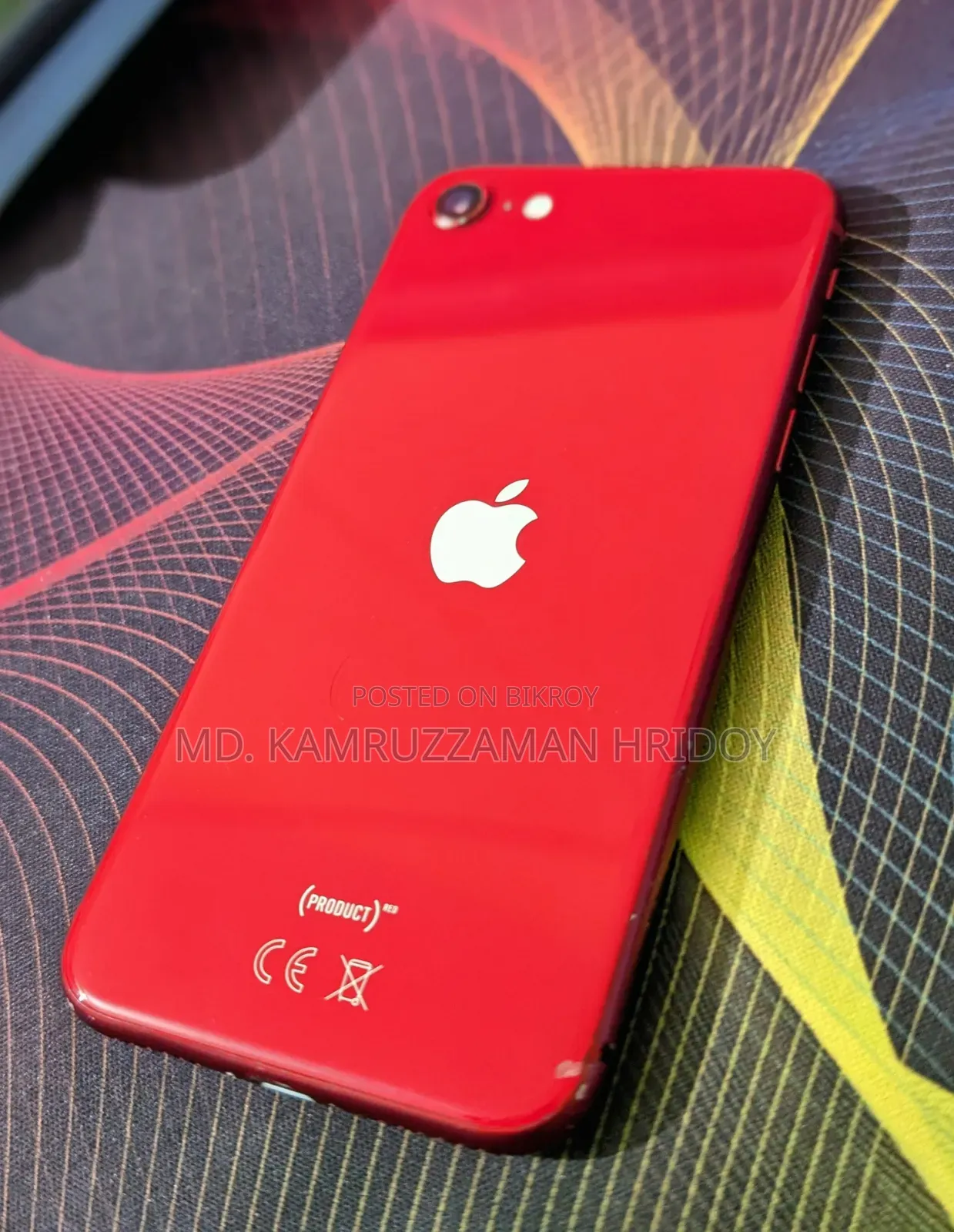Apple iPhone SE 128 GB Red