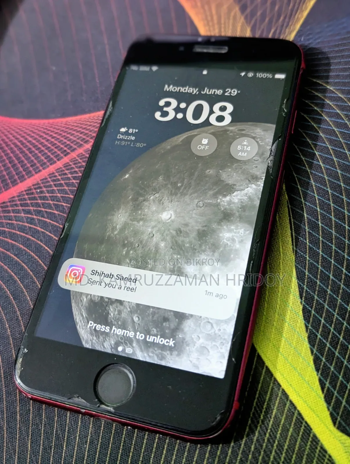 Apple iPhone SE 128 GB Red
