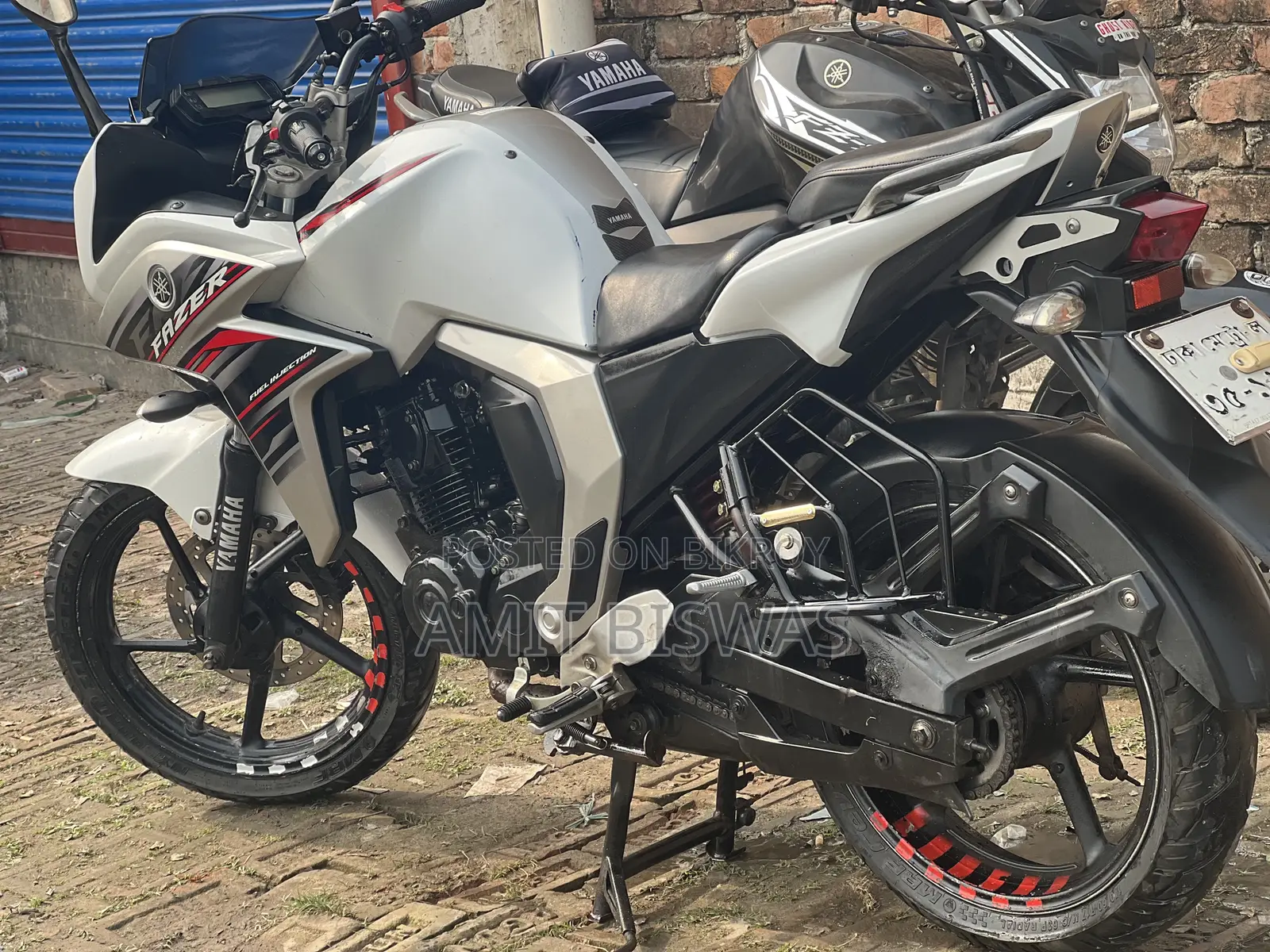 Yamaha 2018 White